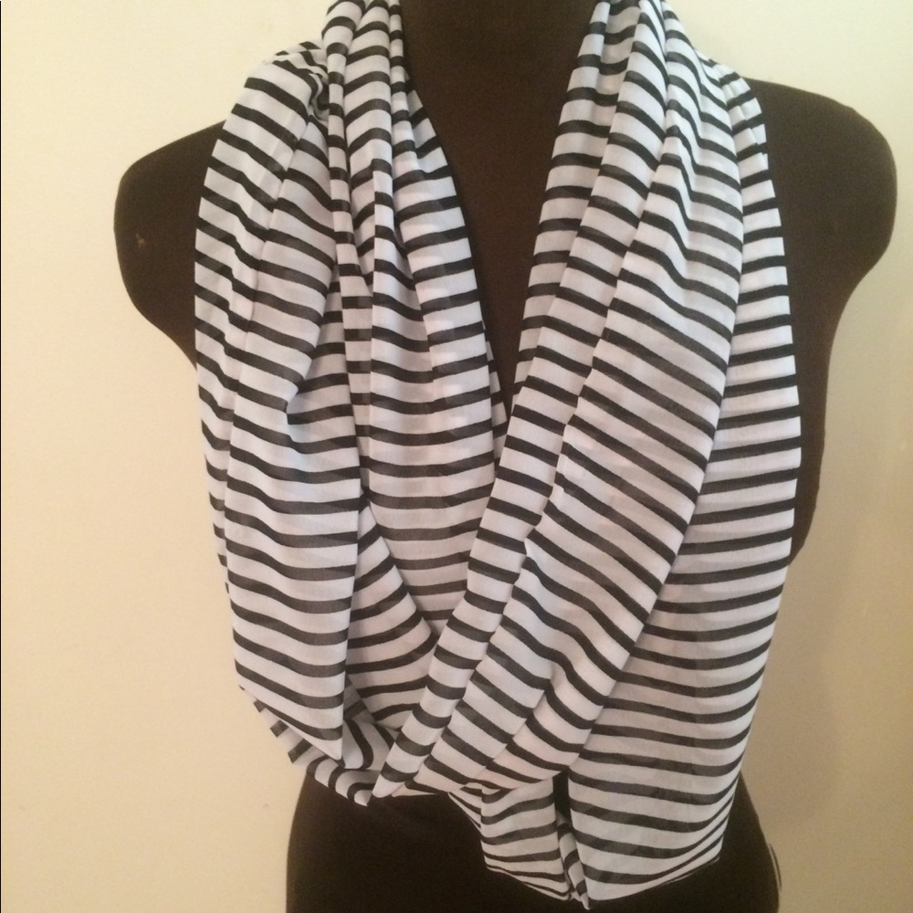Handmade Black/White Striped Infinity Scarf*Large